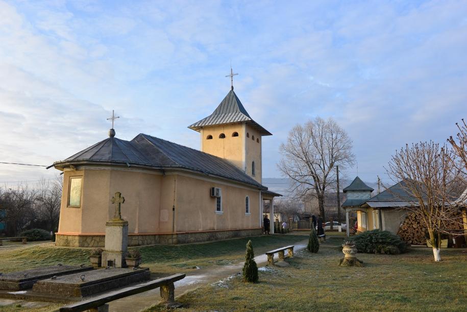 Biserica „Sfinții Împărați Constantin și Elena” - Golăiești/ Foto: Lucian Ducan